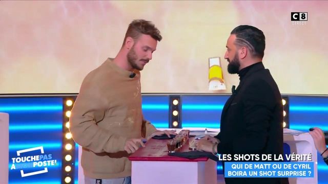 The Sweatshirt beige at the leaves of M. Pokora in issuing Key not at my post of April 24, 2019