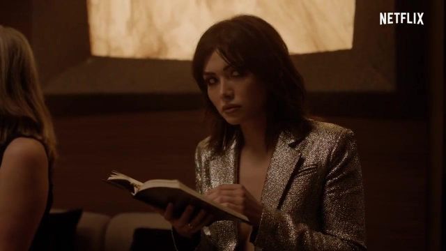 Jacket blazer silver Cassidy (Daniella Pineda) in the WHAT / IF Season 1