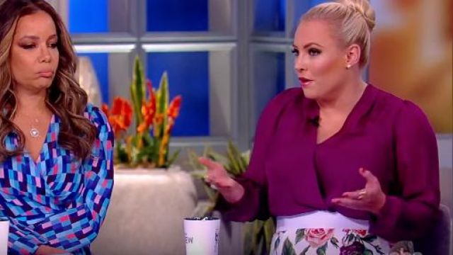 Dolce & Gabbana Floral-print cady midi skirt worn by Meghan McCain On The View April 29, 2019