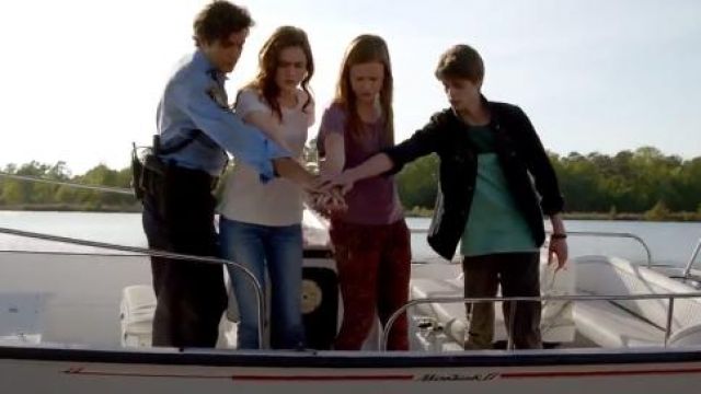 Saks Fifth Avenue Modern Colorblock Sweater Tee worn by Joe McAlister (Colin Ford) in Under the Dome (S02E06)