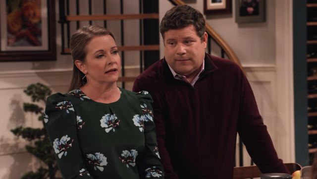 Maje Lukoise Blouse in floral print worn by Liz (Melissa Joan Hart) in No Good Nick (S01E09)