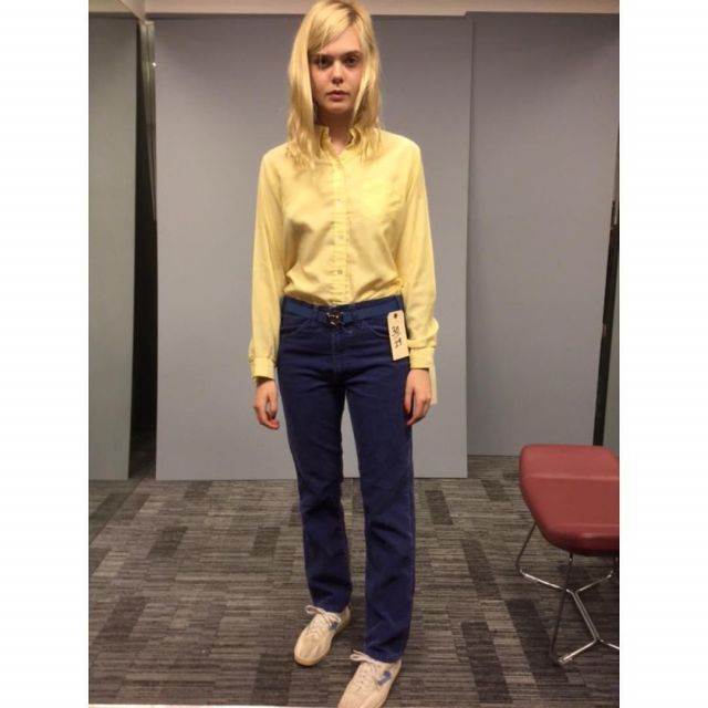 La chemise jaune de Elle Fanning sur le compte instagram de @ellefanning