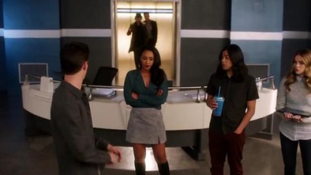 Babaton at Aritzia Martin Blouse worn by Iris West (Candice Patton) in The Flash (S05E20)