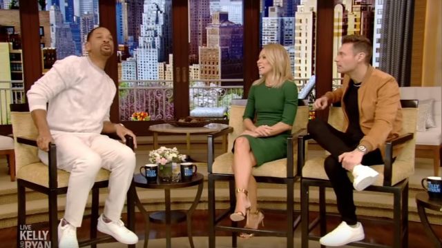 Dolce & Gabbana Vestido Com Mangas Curtas worn by Kelly Ripa on LIVE with Kelly and Ryan May 7, 2019