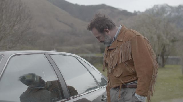 The jacket in suede with fringes worn by George (Jean Dujardin) in The suede