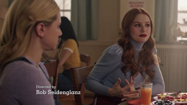 The sweater with puffy sleeves Zara of Cheryl Blossom (Madelaine Petsch) in Riverdale (S03E21)