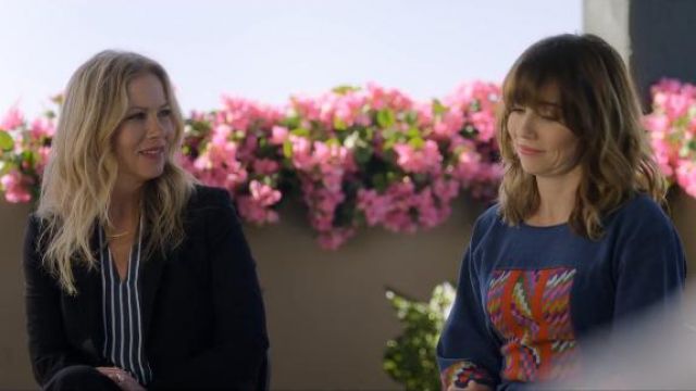 Theory Carissa Blazer worn by Lorna Harding (Valerie Mahaffey) in Dead to Me (S01E03)