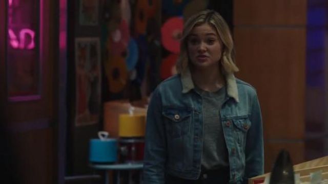 Madewell Whisper Cotton Crew Neck Tee in Heather Mercury worn by Dagger (Olivia Holt) in Marvel's Cloak & Dagger (S02E06)