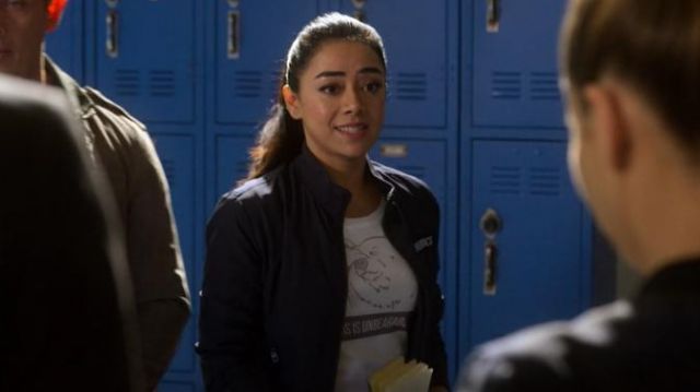 The t-shirt This is unbearable for Ella Lopez (Aimee Garcia) in Lucifer (S04E08)