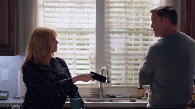 Theory Tie Cuff Floral Print Silk Shirt worn by Beth Boland (Christina Hendricks) in Good Girls (S02E11)