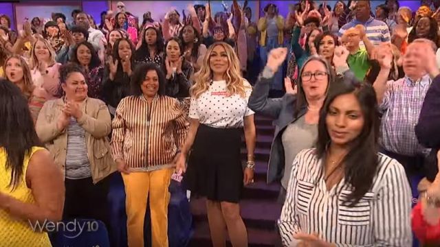 Nude Barre Caramel fishnet tights worn by Wendy Williams in The Wendy Williams Show