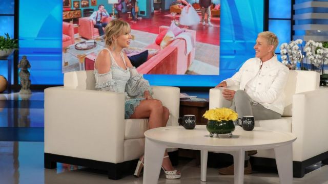 Jimmy Choo Peachy Sandales porté par Taylor Swift sur Le Ellen DeGeneres Show le 15 Mai 2019