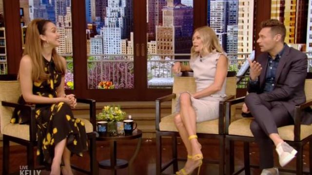 Rebecca Taylor  Ruffle Detail Sleeveless Linen Blend Blouse worn by Kelly Ripa on LIVE with Kelly and Ryan May 14,2019