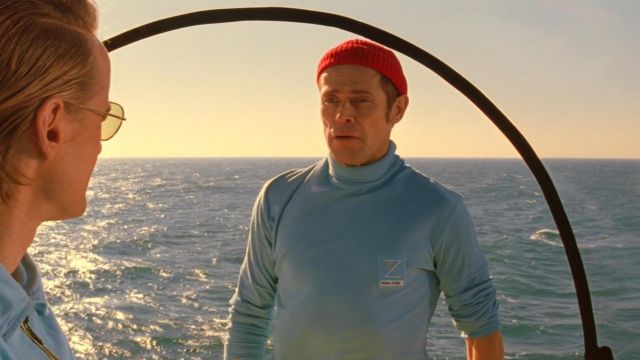 Le pull col roulé Team Zissou de Klaus Daimler (Willem Dafoe) dans La vie aquatique