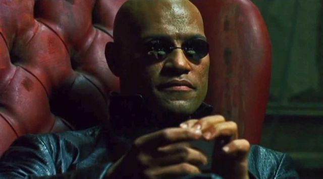 Les lunettes de soleil Blinde 4005 de Morpheus (Laurence Fishburne) dans The Matrix