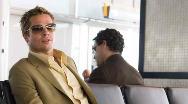 Sunglasses Oliver Peoples Robert Ryan / Rusty (Brad Pitt) in Ocean's Thirteen | Spotern