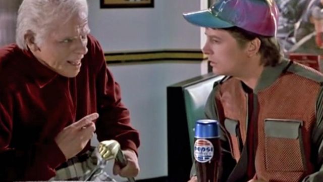 La bouteille originale de Pepsi Perfect de Marty McFly (Michael J. Fox) dans Retour vers le futur 2