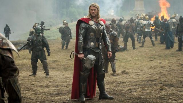 The replica of the hammer of Thor (Chris Hemsworth) in Thor : the dark World, The