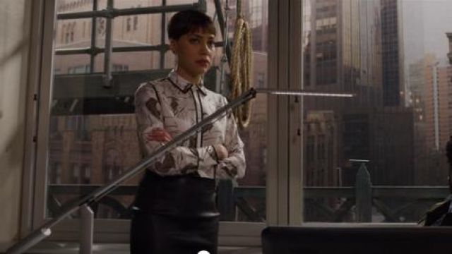 Lafayette 148  Scottie Leo Print Silk Blouse worn by Lucca Quinn (Cush Jumbo) in The Good Fight (S03E10)