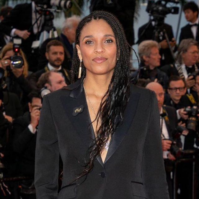 La veste de tailleur smoking noire portée par Stéfi Celma sur le tapis rouge le 17 mai 2019 au Festival de Cannes