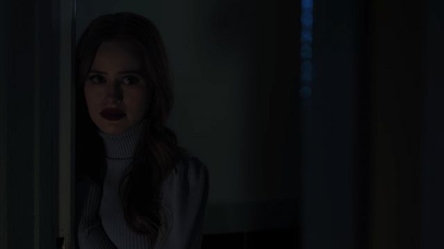 Cheryl Blossom 's (Madelaine Petsch) Zara Puffy Sleeve Sweater en Riverdale (S03E22)