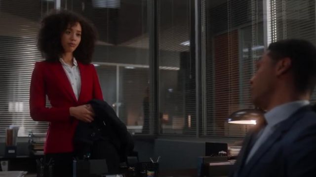 Rails Taylor Button Down Shirt worn by Allison Adams (Jasmin Savoy Brown) in For The People (S02E05)