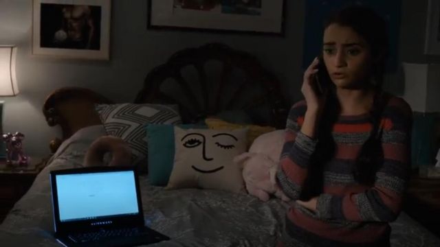 Urban Outfitters Winky Embroidered Pillow worn by Bean (Salena Qureshi) in The Society (S01E01)
