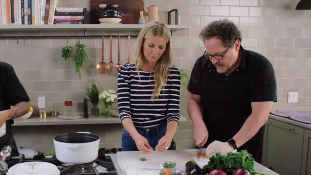 Striped sweater black & white worn by Gwyneth Paltrow in The Chef Show (S01E01)