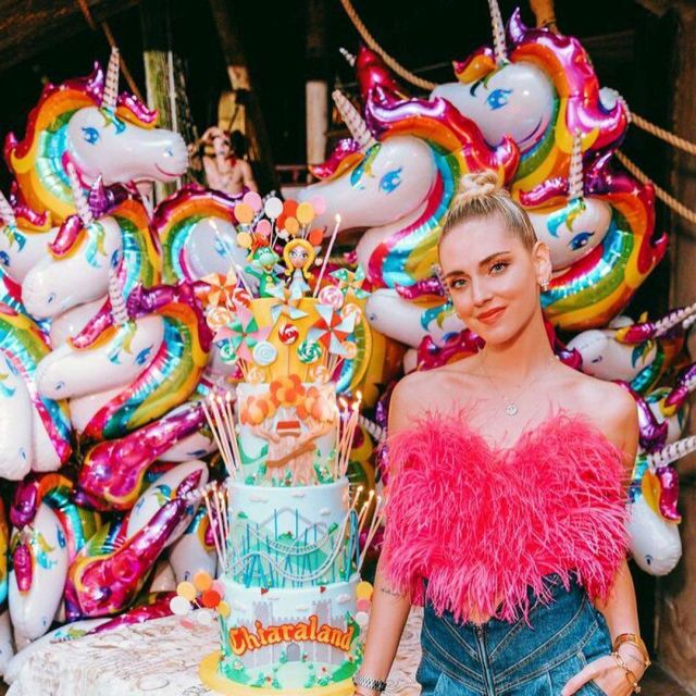 The strapless pink atypical of Chiara Ferragni on his account Instagram @chiaraferragni