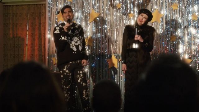 Givenchy SS15 Baby's Breath Print Pants worn by David Rose (Dan Levy) in Schitt's Creek (S04E03)