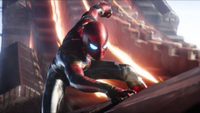 La réplique du costume de Spider-Man porté par Peter Parker (Tom Holland) dans Avengers : Infinity war