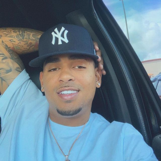 La casquette noire des New York Yankees portée par Ozuna sur son compte Instagram @ozuna
