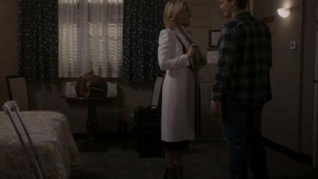 Black 100 caged heels worn by Anne Montgomery (Renée Zellweger) in WHAT / IF (Season1 Episode7)