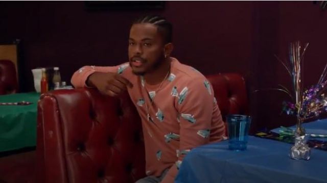 Forever 21 Car Print Sweatshirt worn by Aaron Jackson (Trevor Jackson) in grown-ish (S01E05)