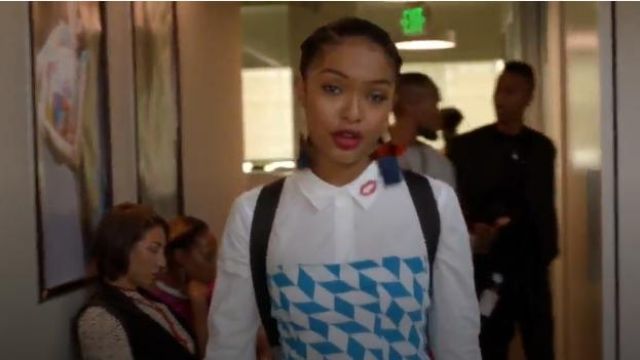 Blue and white Simple Geo Pattern Bustier worn by Zoey Johnson (Yara Shahidi) in grown-ish (Season01 Episode08)