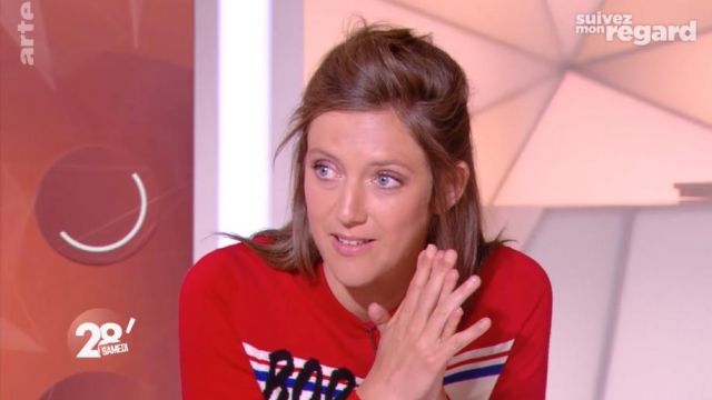 The sweater of Mary Bonisseau in 28 minutes of 27/04/2019
