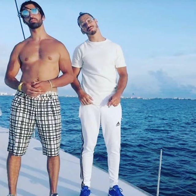 The white t-shirt worn by N. O. S. on the account Instagram of @Nlp.nos_