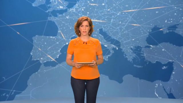 The t-shirt grommets whimsy of Nathalie Renoux in The 12:45 to M6 of the 08/06/2019 (several colors)