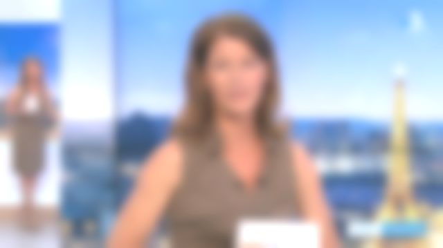 The dress khaki Carole Gaessler in the 19/20 of 10/06/2019
