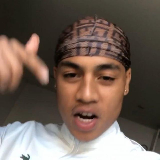 The scarf Durag brown print Fendi worn by Oboy on his account Instagram ...