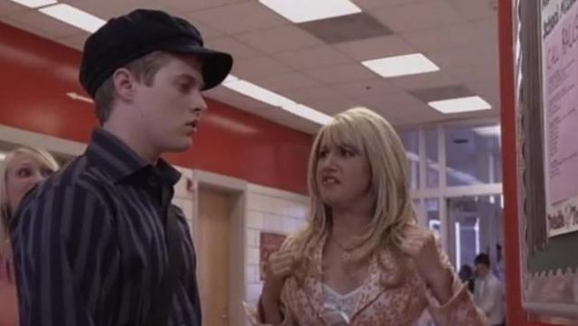 The cap gavroche black Ryan Evans (Lucas Grabeel) in " High School Musical 1: Premiers pas sur scene