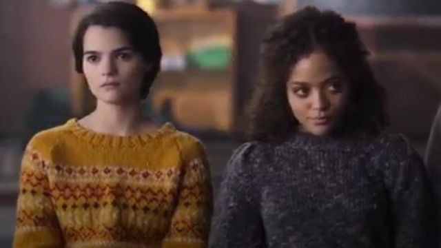 Madewell Pleat-Shoulder Pullover Sweater worn by Tabitha Foster (Quintessa Swindell) in Trinkets (S01E09)