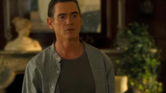 Khaki t-shirt worn by Oscar (Billy Crudup) as seen in After the Wedding