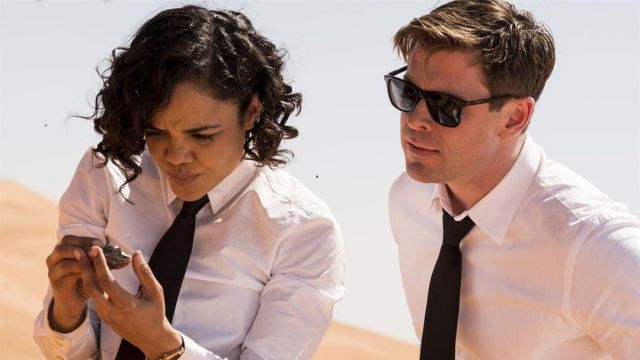 La camisa blanca usada por la Agente M (Tessa Thompson) en Men in Black: International