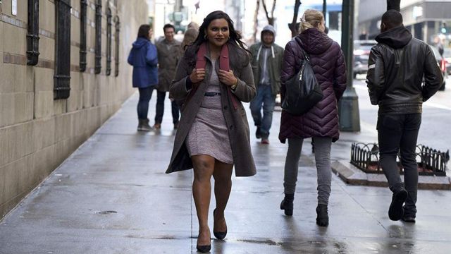 Le manteau d'hiver porté par Molly Patel (Mindy Kaling) dans Late Night