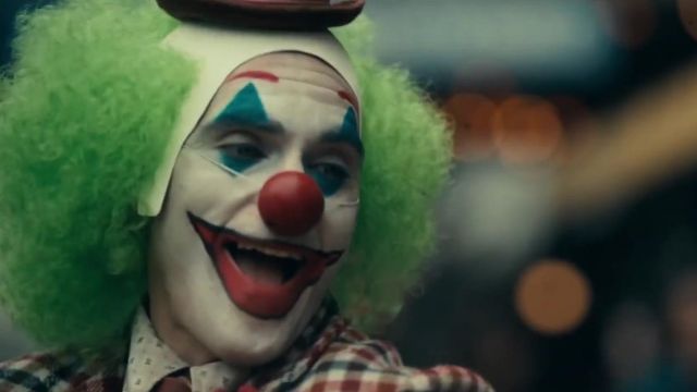The nose of the clown of Arthur Fleck / Joker (Joaquin Phoenix) in Joker