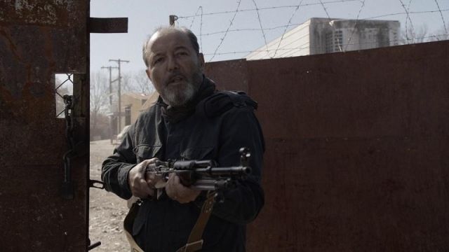 Le fusil SKS de Daniel Salazar (Rubén Blades) dans Fear The Walking Dead (S05E02)