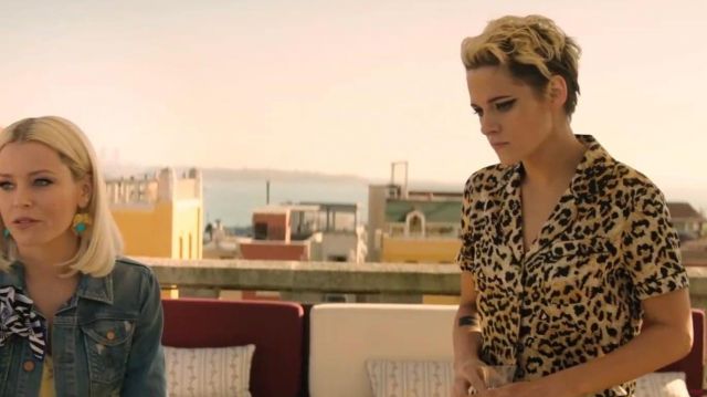 Le top à motif de leopard de Sabina Wilson (Kristen Stewart) dans Charlie's Angels