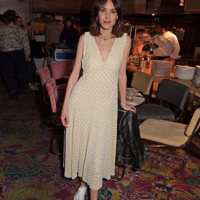 Alexachung Floral Cloque Midi Robe portées par Alexa Chung 2 avril 2019