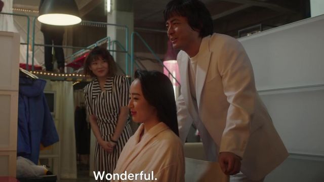 The suit jacket white Toru Muranishi (Takayuki Yamada) in The Naked Director (Season 01)
